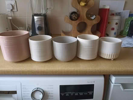 Photo of free 5 ceramic pots (Thatcham RG18) #1