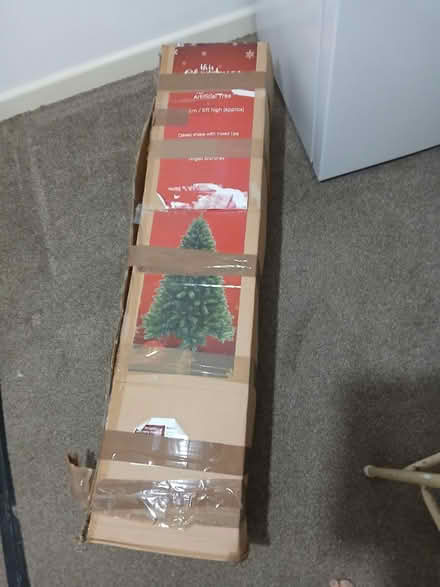 Photo of free Christmas tree (Norton) #1