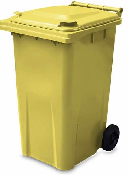 Photo of free Yellow bin (Tw33SA) #1