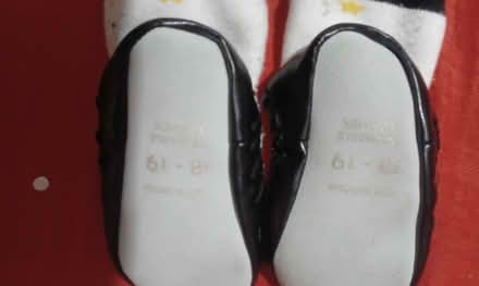 Photo of free baby girls - soft slipper shoe, EU 18-19, UK size 2-3 (Lewisham SE13) #2