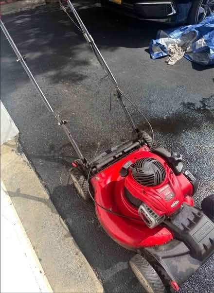 Photo of free self propelled lawn mower 21” (Mahopac) #3