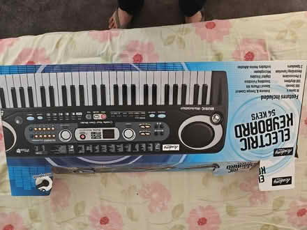Photo of free Electric keyboard (Sydenham CV31) #1