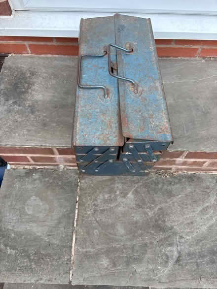Photo of free Tool box (B437la) #2