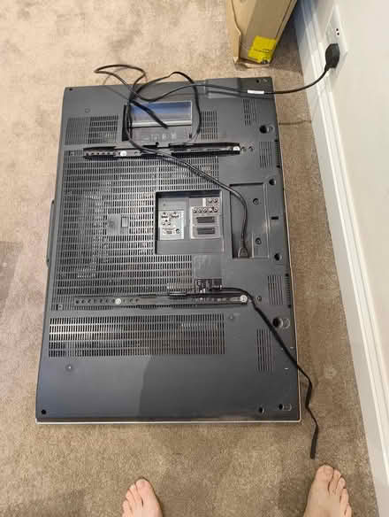 Photo of free 40" Sony Bravia TV (EN2 6ey) #1