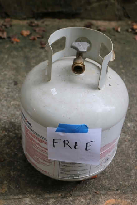 Photo of free Propane Tank (Silver Spring 20910) #1