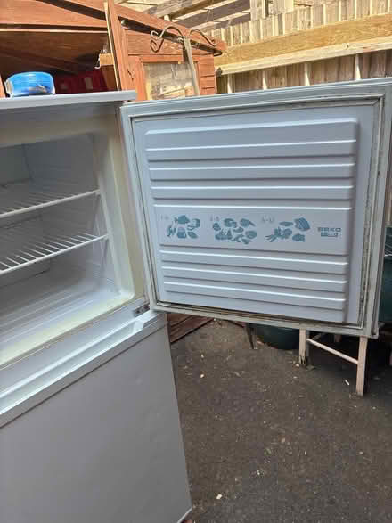 Photo of free Below fridge freezer (aylesbury HP19) #2