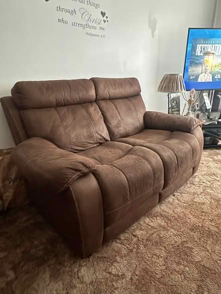 Photo of free 2 seater Excellent condition (RM6 Chadwell Heath) #1
