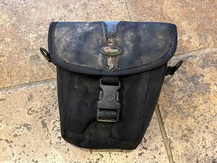 Photo of free Lowepro Camera Bag (Pendeen TR19) #1