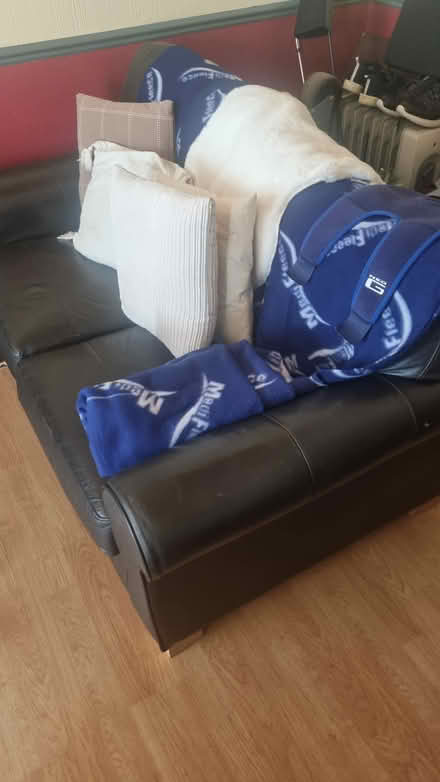 Photo of free Sofa (Great Condition) (Ballinteer / Rathfarnham) #3