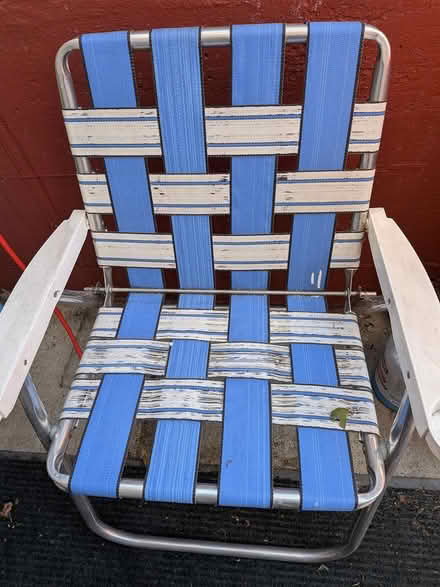 Photo of webbed lawn chair for parts (Oakland Rose Garden) #1