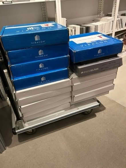 Photo of free Architectural glass samples (FiDi) #2