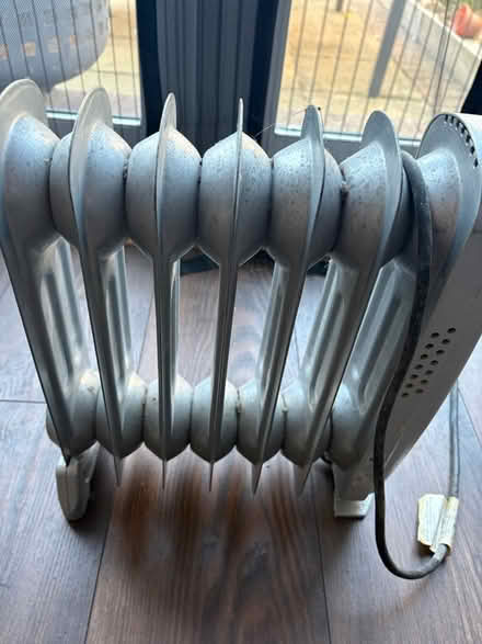 Photo of free Small metal oil filled heater (Wealdstone HA3) #1