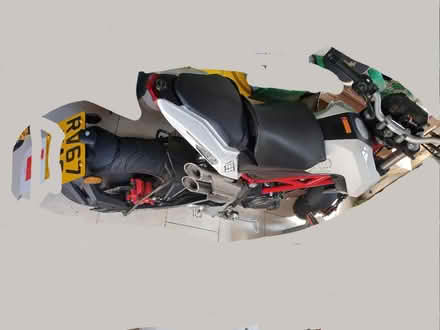 Photo of free 125cc motorcycle for parts/project (Ealing, W5) #3