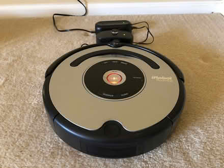 Photo of free Roomba 560 Vacuum Robot (Near El Camino & Hollenbeck) #1