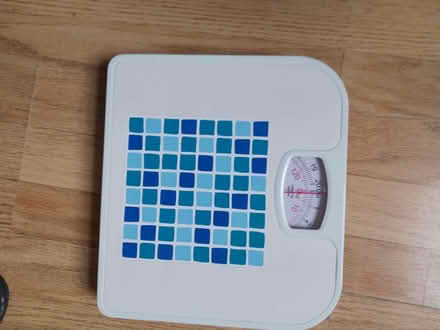Photo of free Body scales (Barry CF62) #1