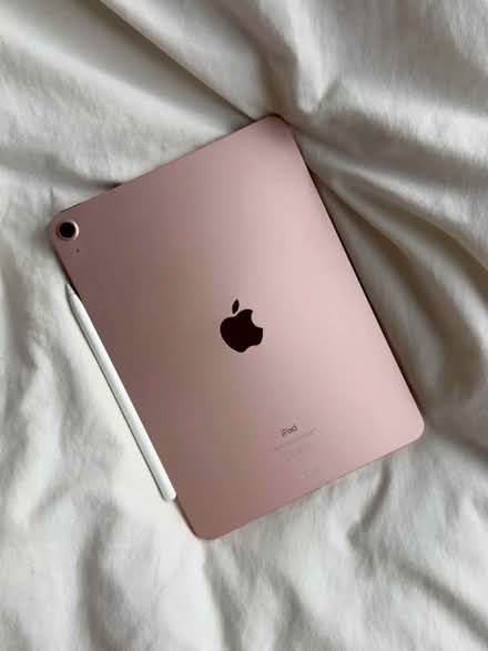 Photo of iPad for learning design & editing (Edge Hill L7) #1