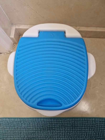 Photo of free 3 in 1 Potty (Longwick HP27) #1