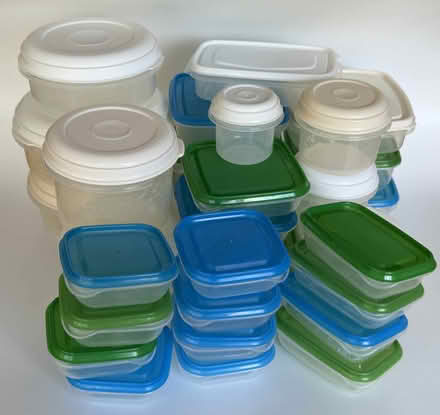 Photo of free Plastic food storage containers (Sunnyvale near Raynor Park.) #1