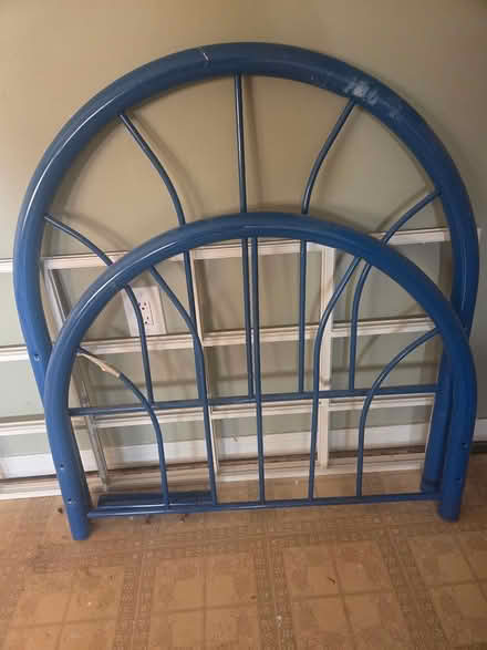 Photo of free Bed Posts (Oxon Hill MD) #1