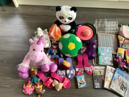 Photo of free Box of miscellaneous car boot items (Benhall GL51) #2