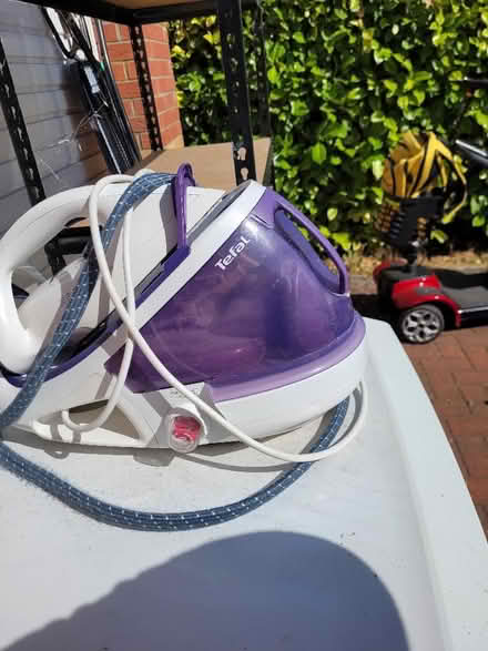 Photo of free Steam iron (Sleaford NG34) #1