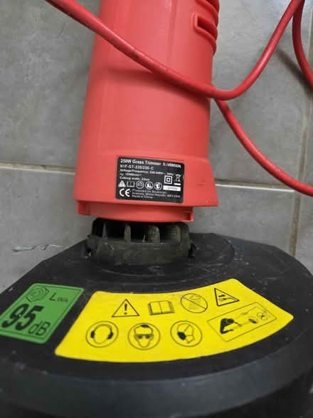 Photo of free sovereign electric grass teimmer (Osterley TW7) #2