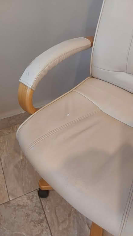 Photo of free Office chair (CH49 Upton) #1