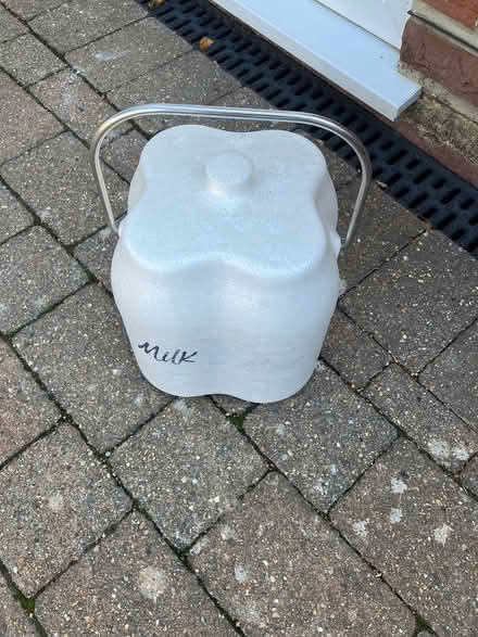 Photo of free Milk bottle holder (Hove BN3) #1
