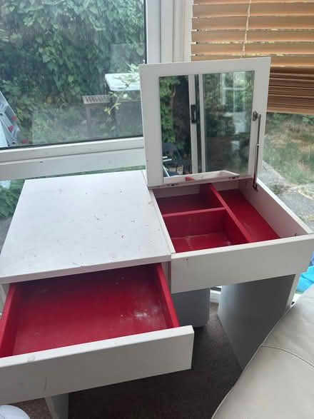 Photo of free Bedroom Desk (Knaresborough HG5) #3