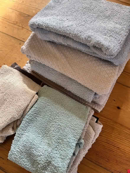 Photo of free Old towels (South Croydon CR2) #1