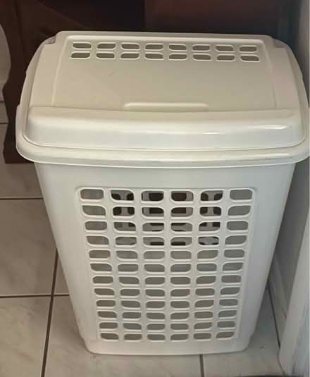 Photo of free White Hamper (Pembroke Pines) #1