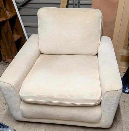 Photo of free Neutral armchair (Darland's Lake Nature Reserve N20) #2