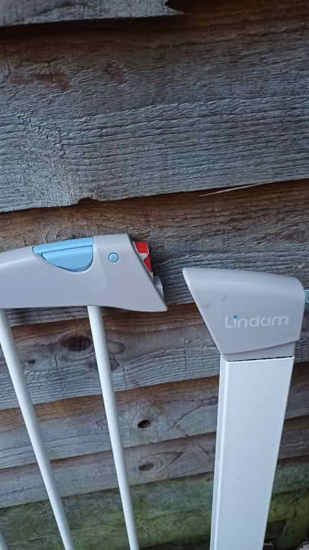 Photo of free White baby gate lindam (M19 1fq) #2