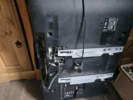 Photo of free Flat screen TV (Goldsworth Park GU21) #1