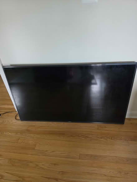 Photo of free Samsung 6 series 55inch TV (Canongate rd Baltimore) #1