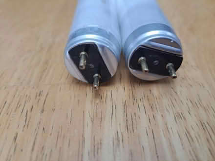Photo of free Fluorescent tube strip light bulbs (Heswall CH60) #2