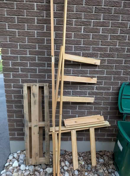Photo of free Wood (Ottawa) #1