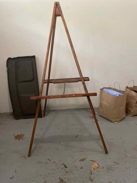 Photo of free Wooden easel (Downtown Silver Spring) #1