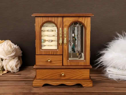Photo of Wardrobe jewellery box (Bexleyheath DA6) #1