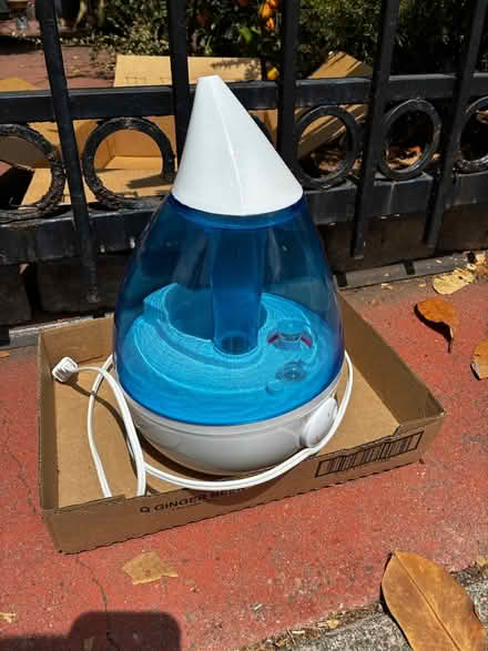 Photo of free Small humidifier (Redwood City (south end)) #1