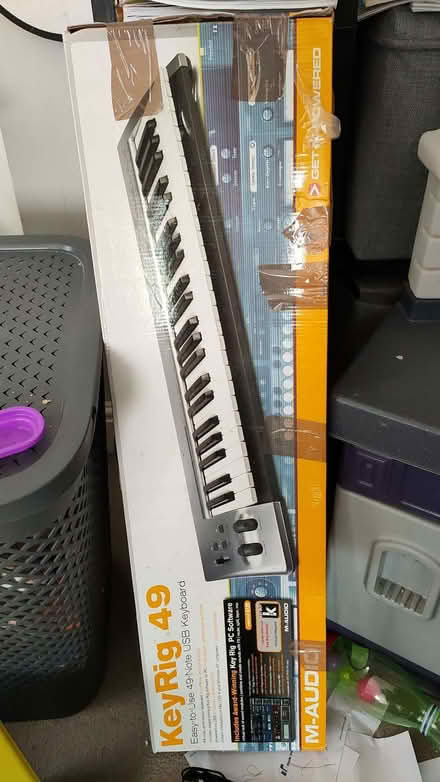 Photo of free USB keyboard, sorry no software (Bromham Road MK40) #1
