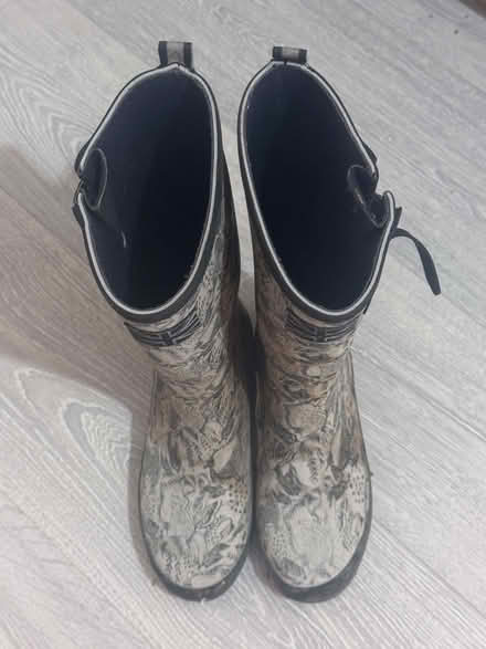 Photo of free pair leopard Wellington boots size 4- excellent condition (Hoddesdon EN11) #4