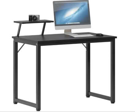Photo of free Desk (Thornhill) #1