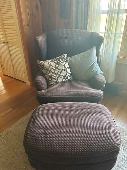 Photo of free Living room furniture (Peabody) #2