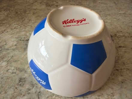 Photo of free Kellogg football breakfast bowl (Welling DA16) #3