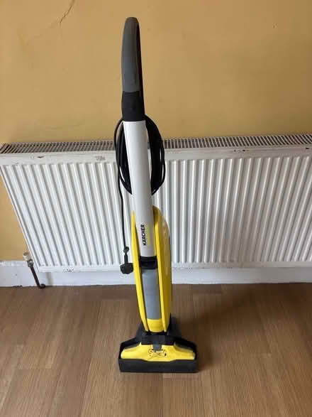 Photo of free Read carefully! Karcher floor cleaner (Ball Hill CV2) #1