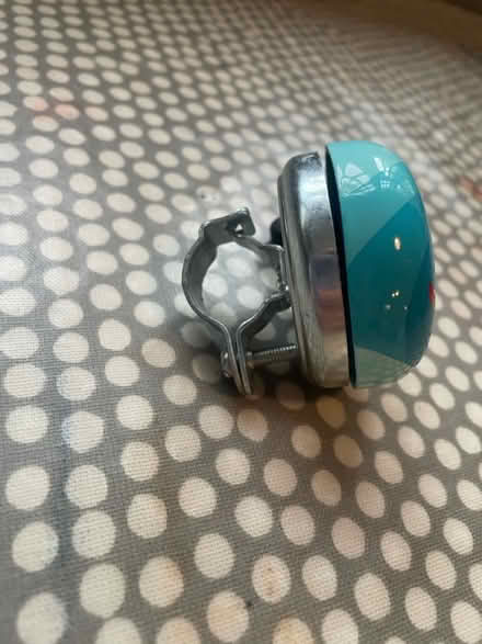 Photo of free Child’s bike bell with toucan (Bournville B30) #2