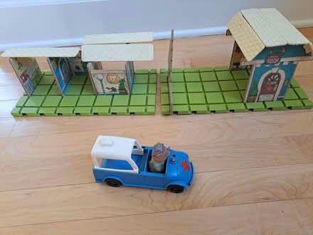 Photo of free Vintage toy set (winnetka) #1