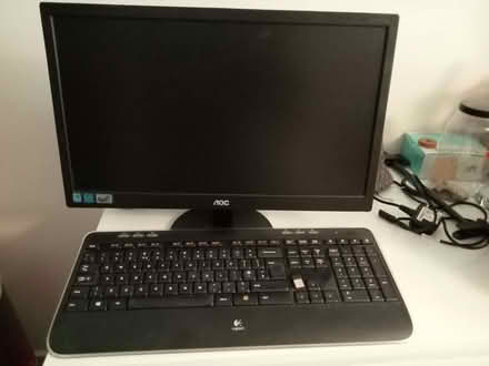 Photo of free Monitor and wireless keyboard (Hinckley LE10) #1