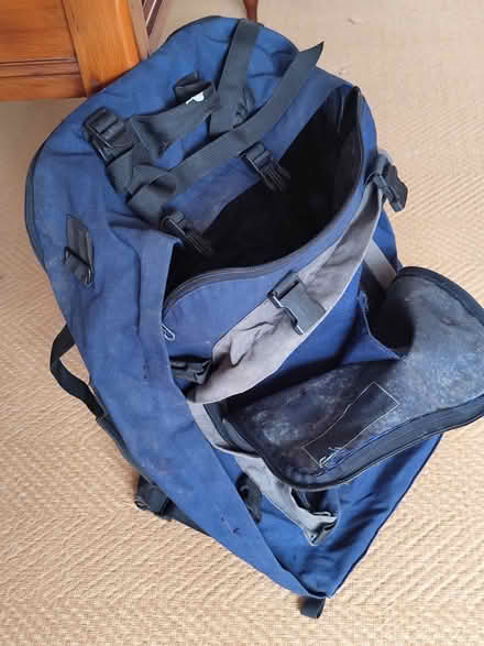 Photo of free Lowe travel bag (OX4 Rose Hill) #2